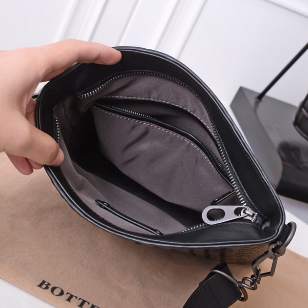 ボッテガヴェネタバッグ着用イメージ